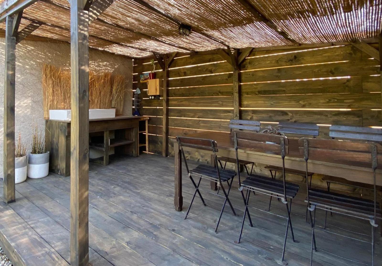 Gite Et Studios Les Barongeres Farges-les-Chalon Exterior foto