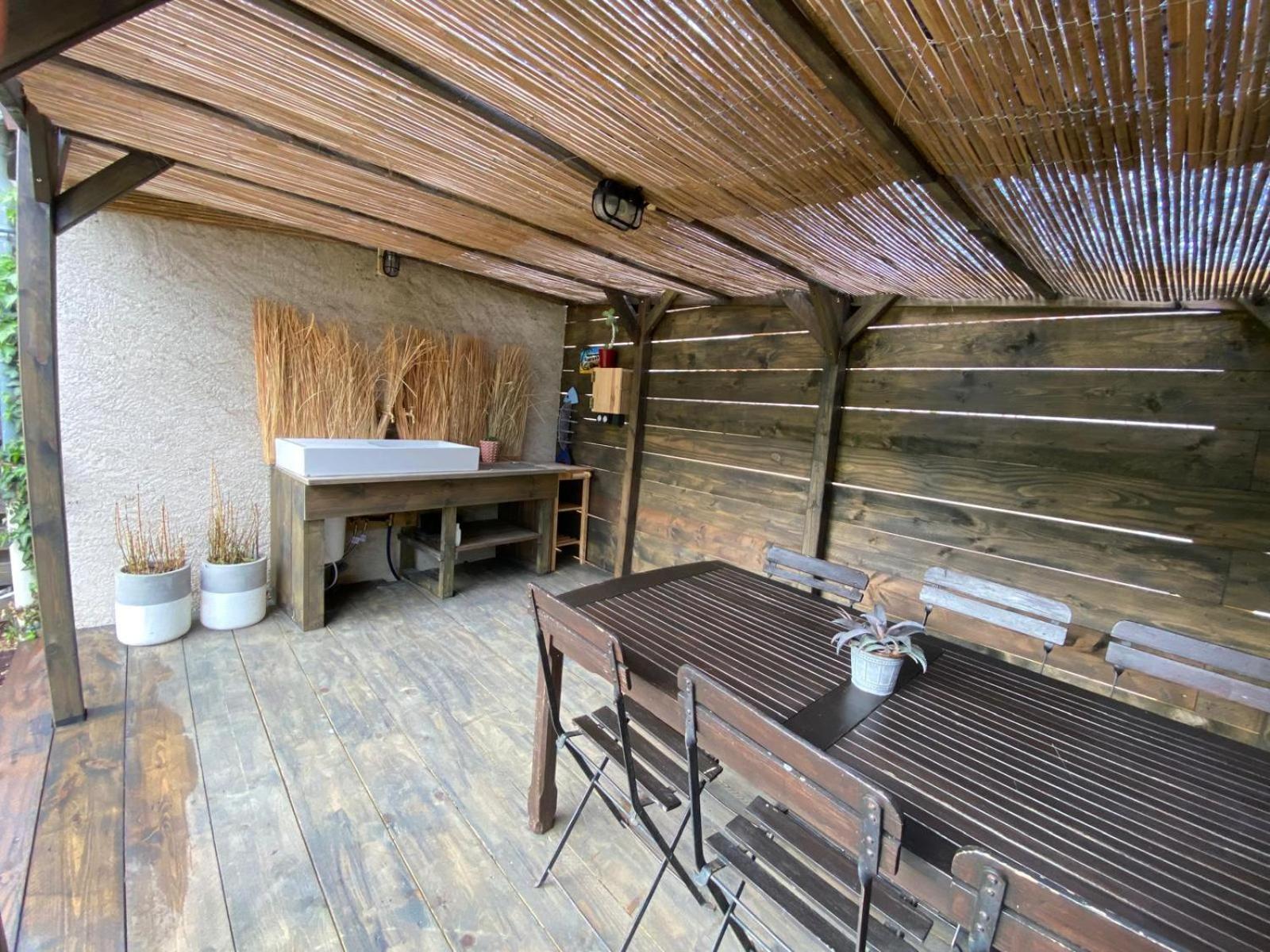 Gite Et Studios Les Barongeres Farges-les-Chalon Exterior foto