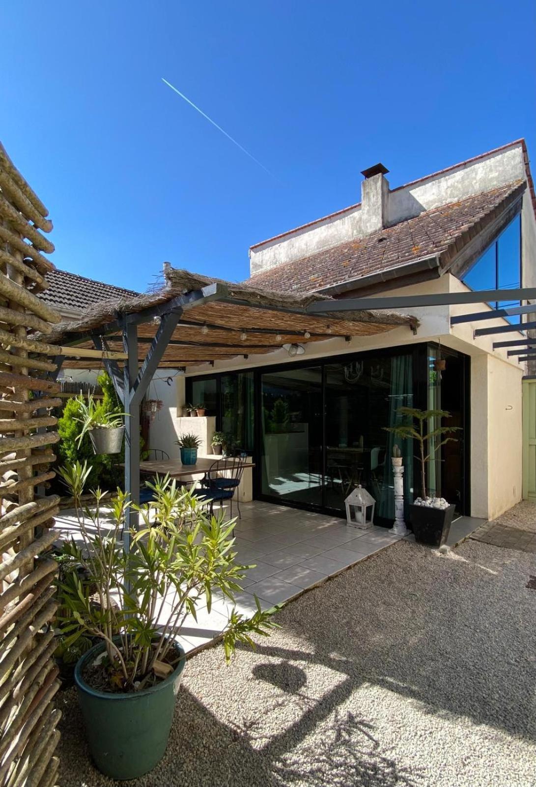 Gite Et Studios Les Barongeres Farges-les-Chalon Exterior foto
