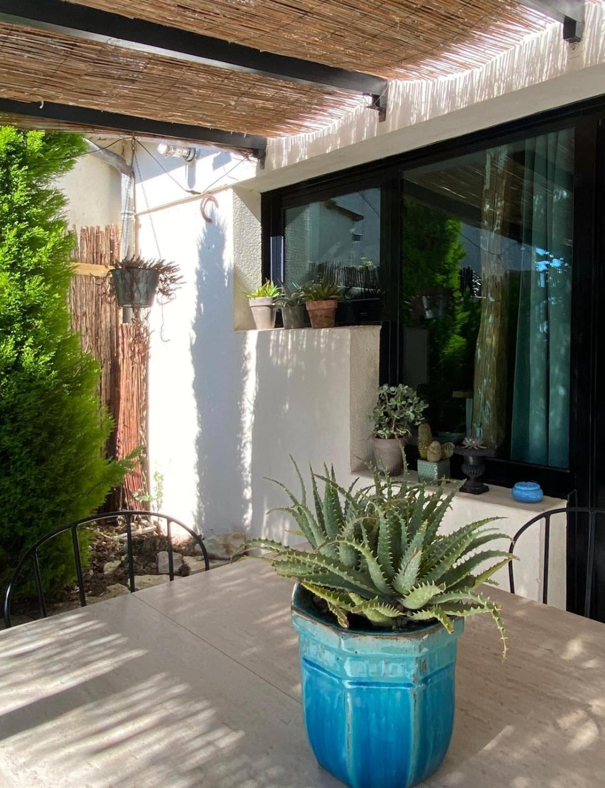 Gite Et Studios Les Barongeres Farges-les-Chalon Exterior foto
