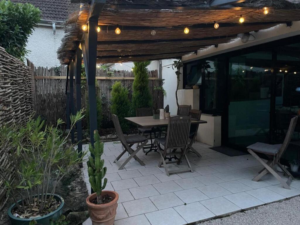 Gite Et Studios Les Barongeres Farges-les-Chalon Exterior foto